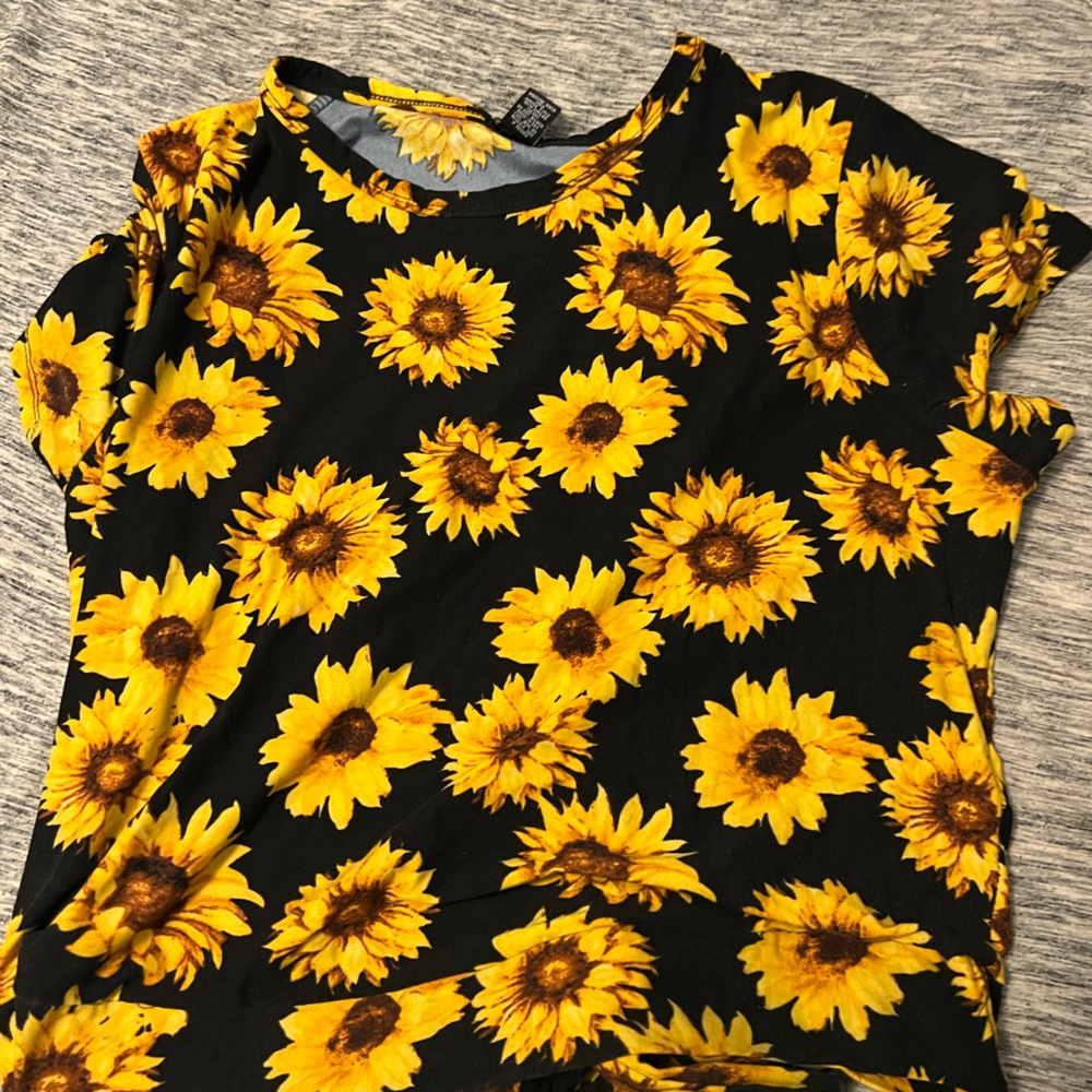 Sunflower top and bralette bundle